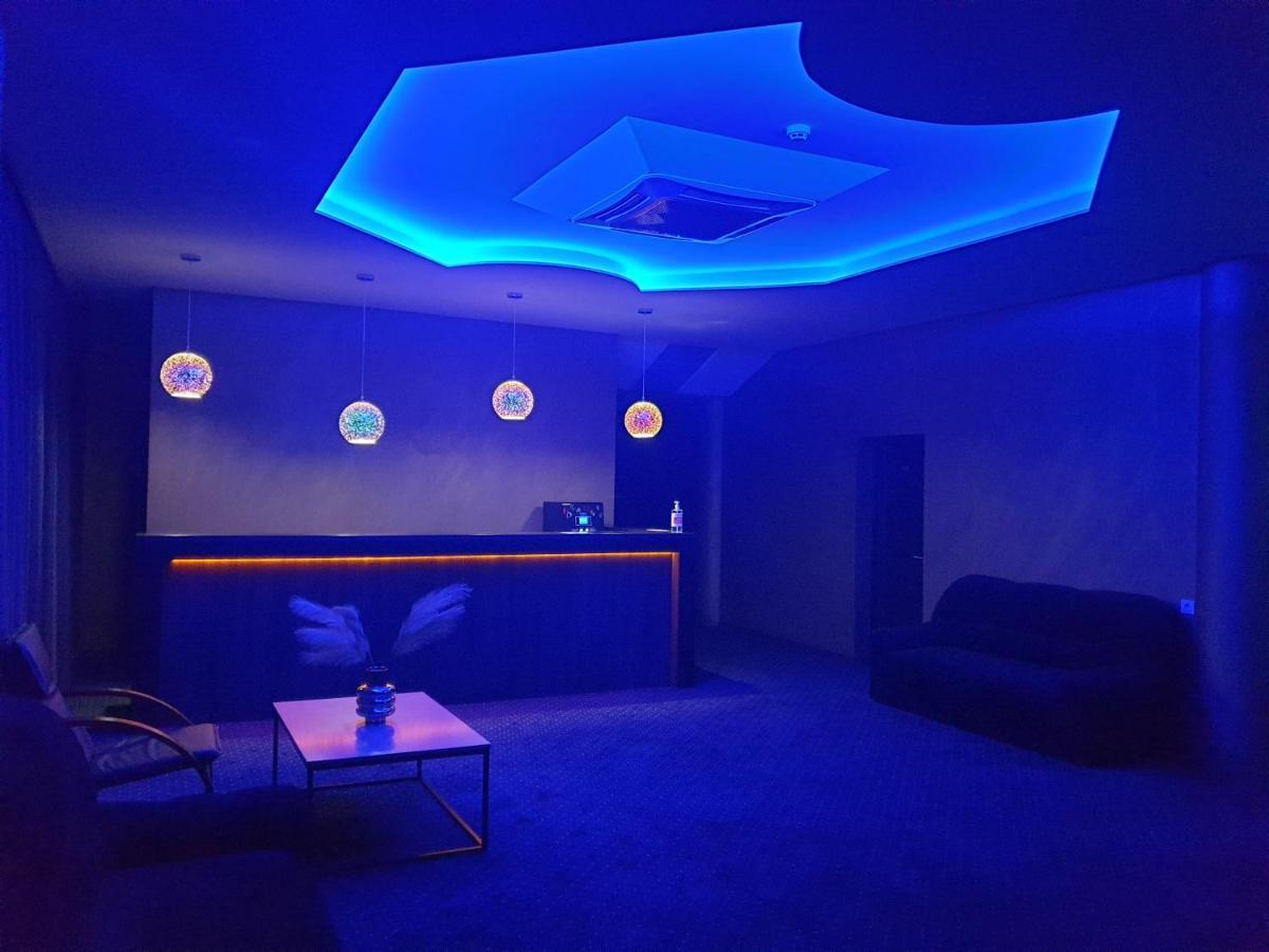 Lex Trend Hotel Irpin Bagian luar foto