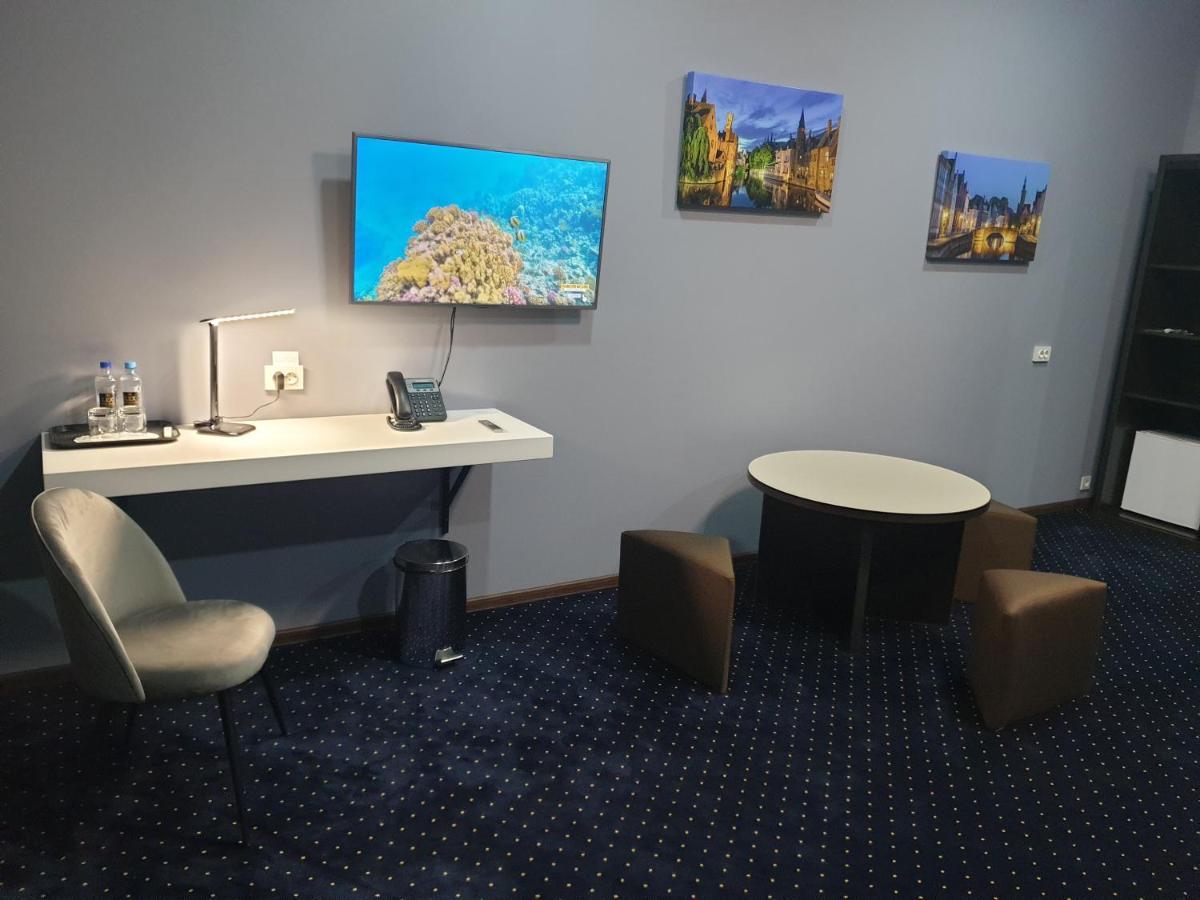 Lex Trend Hotel Irpin Bagian luar foto