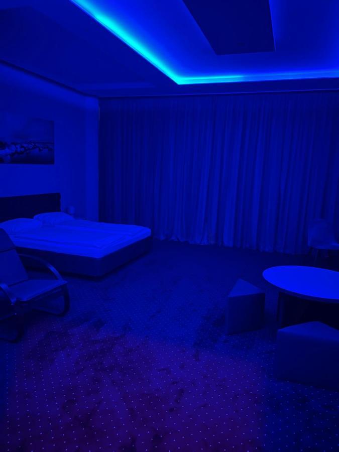 Lex Trend Hotel Irpin Bagian luar foto