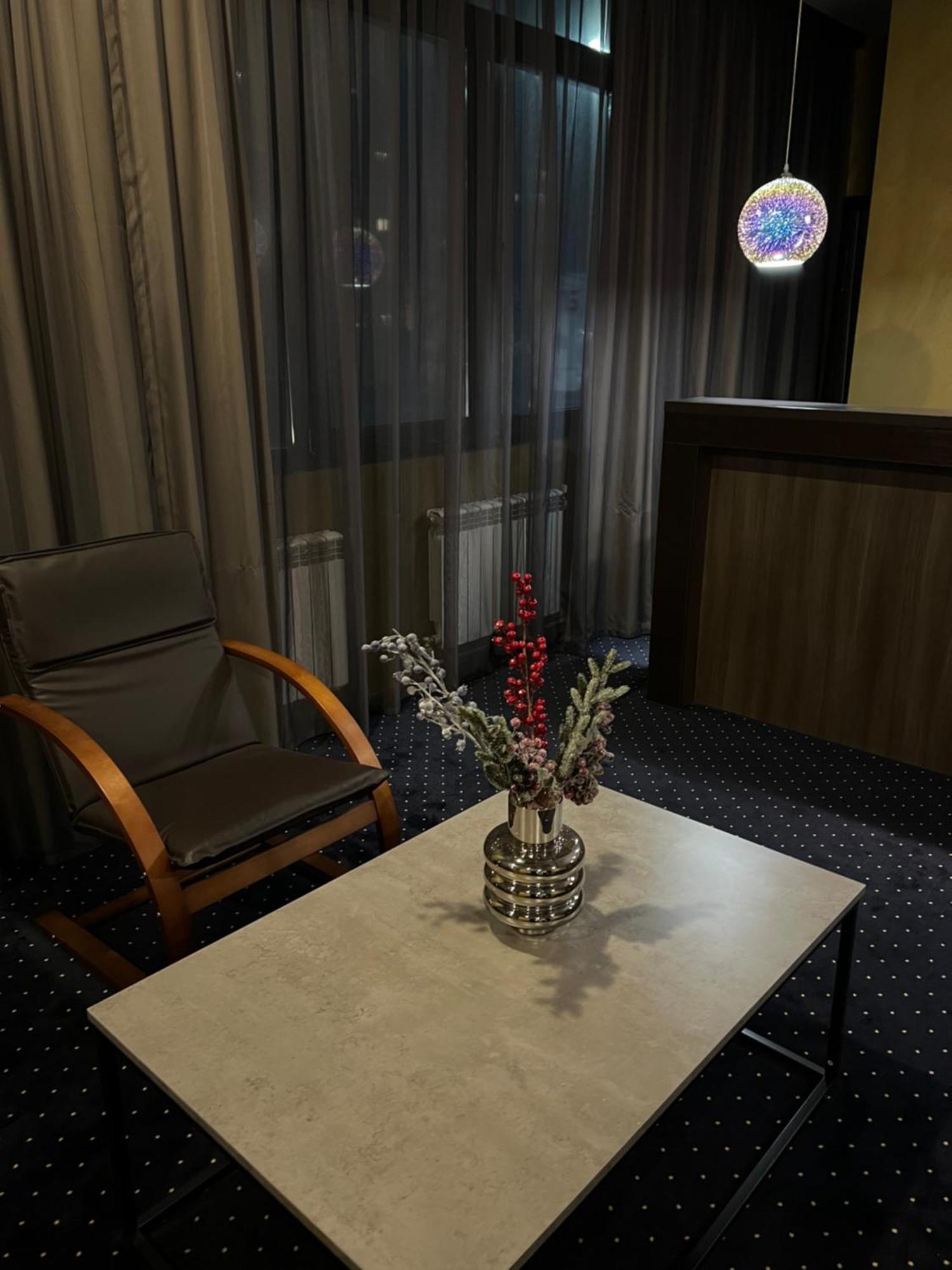 Lex Trend Hotel Irpin Bagian luar foto