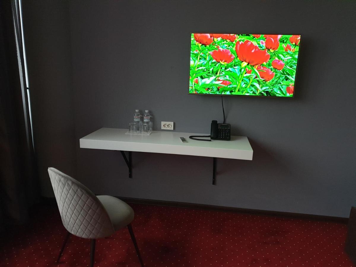 Lex Trend Hotel Irpin Bagian luar foto