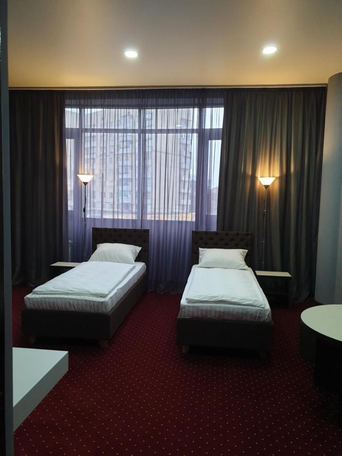 Lex Trend Hotel Irpin Bagian luar foto